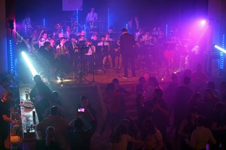 Valentinov ples -plesalci (Large)